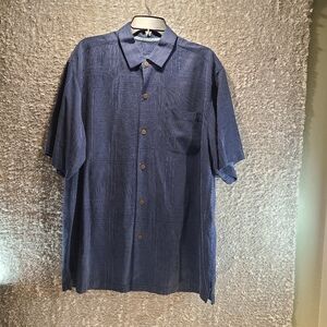 Tommy Bahama 100% Silk Blue Short Sleeve Button Up Size Large Pocket